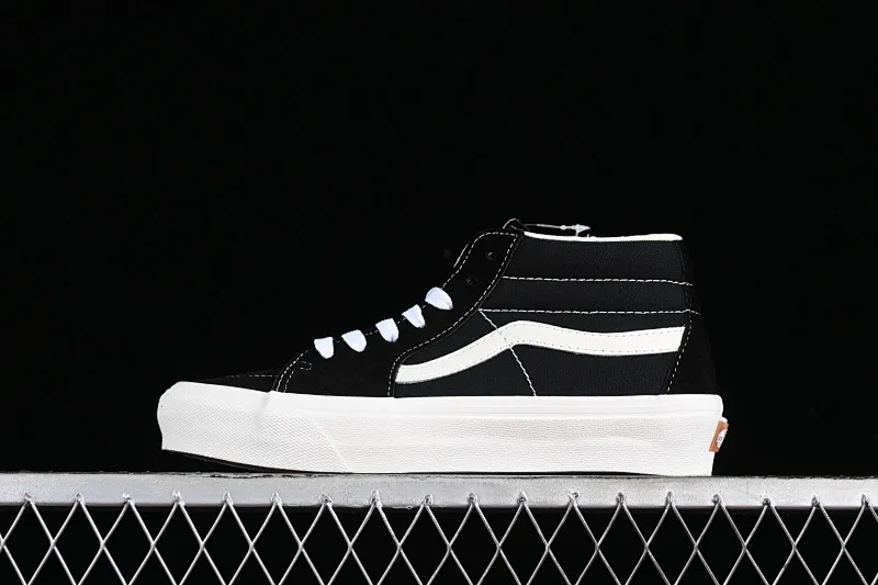 All categories Vans Vans series Vans Mid Vans China Vans SK8-Hi VR3 Vans official environmentally friendly black and white mid-top classic simple casual canvas shoes VN0A4UWIVNE